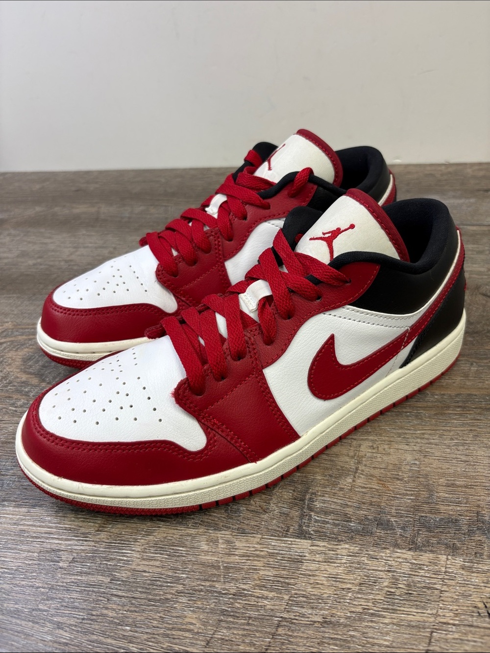Nike Air Jordan 1 Low “Reverse Black Toe” (Women’s) White/Gym Red/Black Size 9